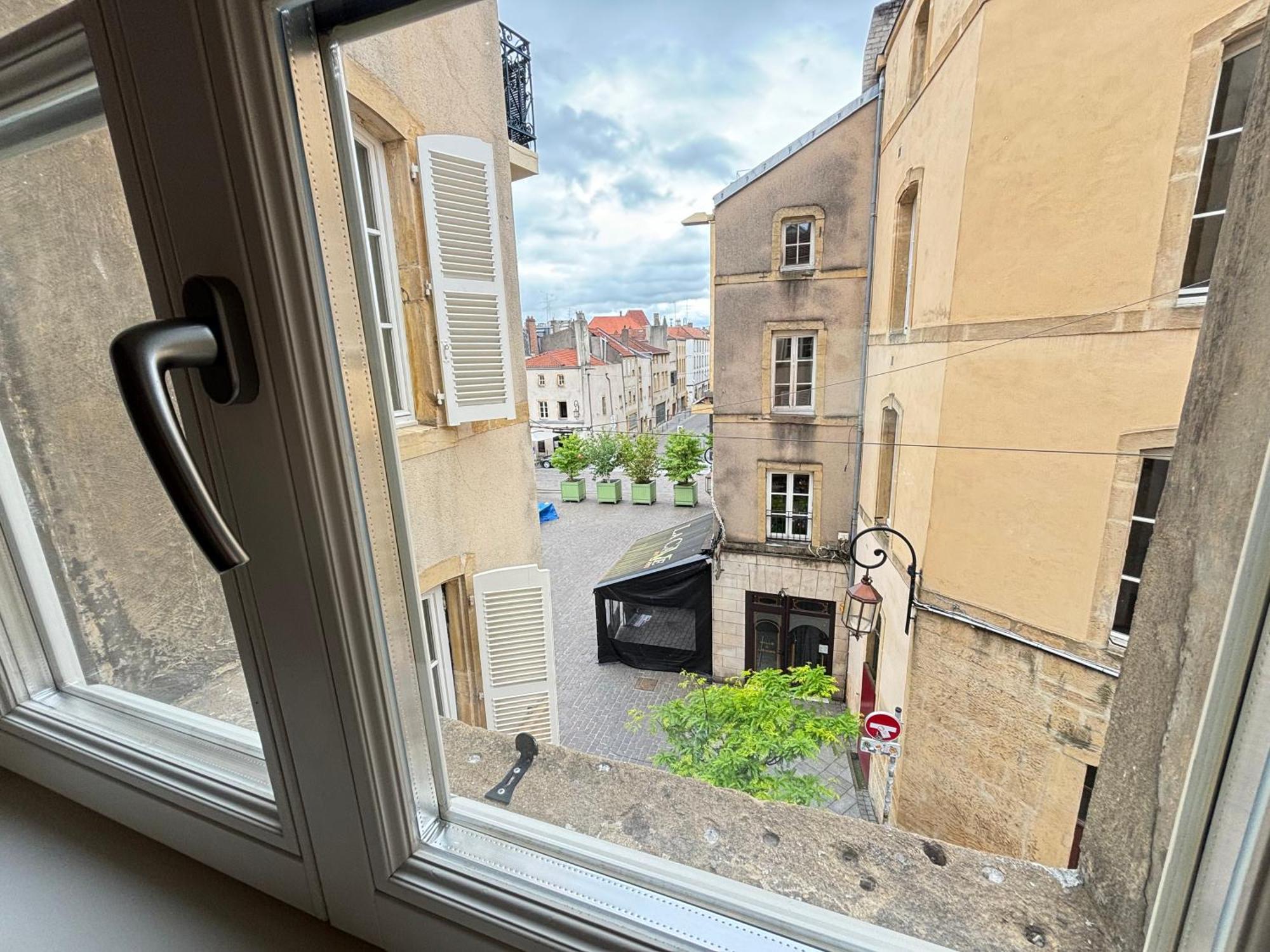Louis Premier Et Second Metz Centre Un Sejour A Part Apartment ภายนอก รูปภาพ